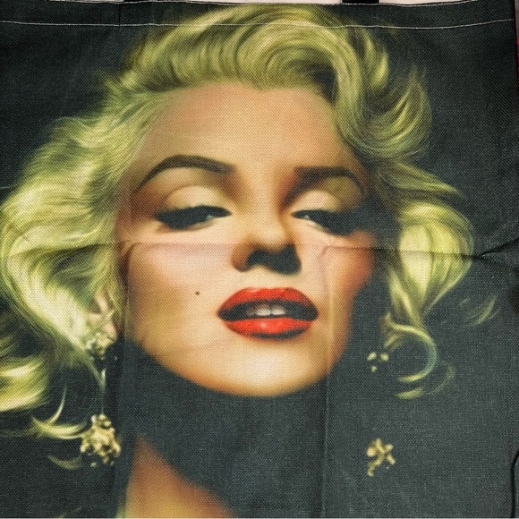 Eco-Friendly Iconic Marilyn Monroe Folding Tote Bag - Picture 7 of 15